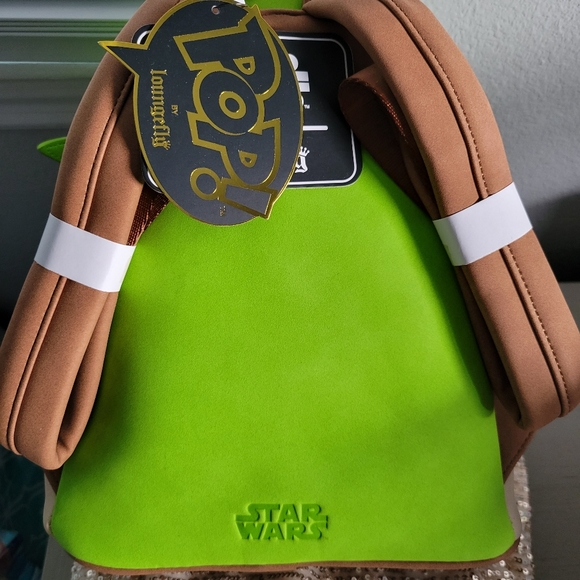 Nwt Yoda Loungefly bag - Picture 3 of 4